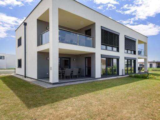 Classy Holiday Home in Lutzmannsburg with Garden - Housity