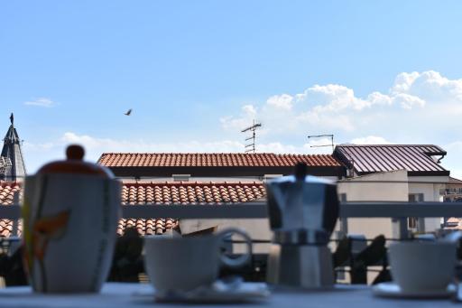 Tyttyhouse - Housity