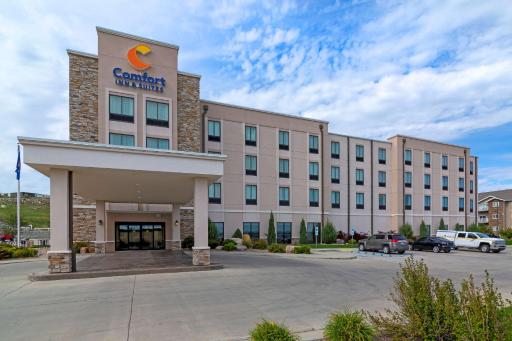 Comfort Inn & Suites Mandan - Bismarck - Housity