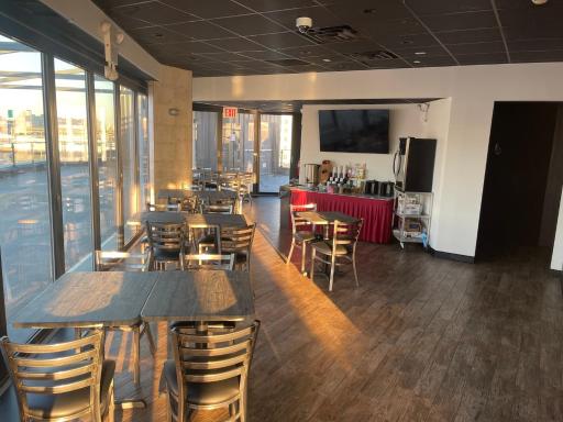 Feather Factory Hotel - Housity