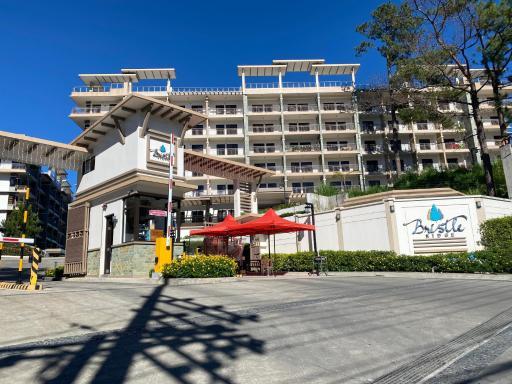 Rosarich Homestay - Bristle Ridge Residences - Housity