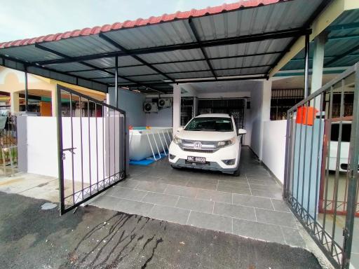 Kak Zai Homestay Port Dickson With Private Pool - Housity