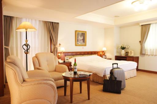 Kingdom Hotel - Housity