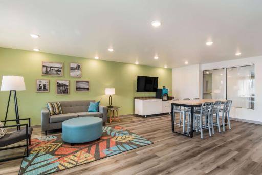 WoodSpring Suites Portland Vancouver - Housity