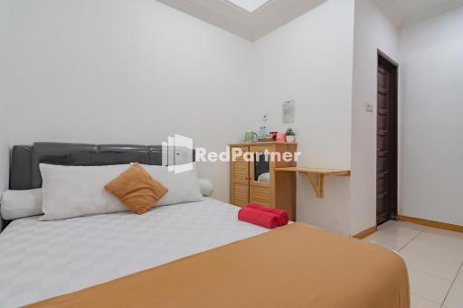 Langkar Guest House Syariah Mitra RedDoorz - Housity