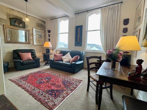 The Whitestone - Housity