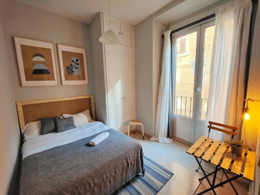 Corredera Rooms, no llegadas después de las 21h - Housity