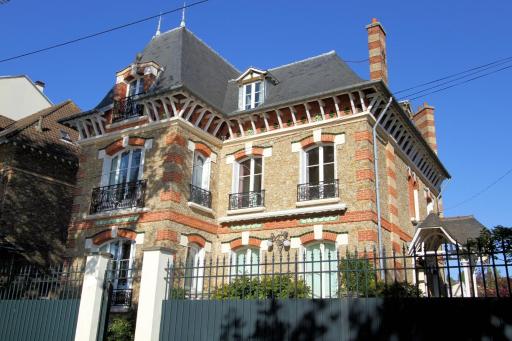 Maison d'hôte Disney Les Flolies du Bord de Marne - Housity