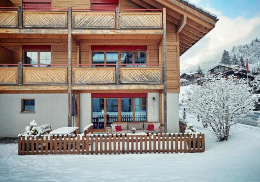 Apartment Breithorn - Charming home - free parking & Wifi - Housity
