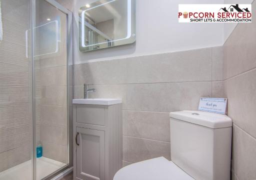 Monthly OFF - 6 Guest - 4 Beds - Free Parking by Popcorn Serviced Short Lets & Accommodation High Wycombe - Housity