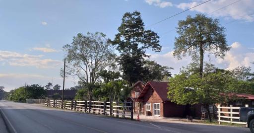 ECO HOTEL LACHUA - Housity