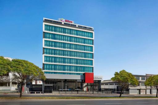 Ramada Encore by Wyndham Istanbul Avcilar - Housity