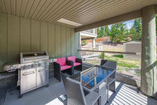 Romantic Studio with Kitchen & AC & BBQ & a Huge Balcony 164 - Housity