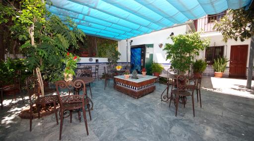 Pensión Aduar - Housity
