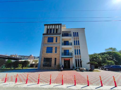 花蓮法蘿拉電梯田園民宿附設私人停車場 - Housity