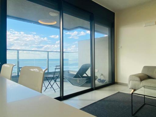 New! Big luxury apartment on the beach for 16 people - Housity