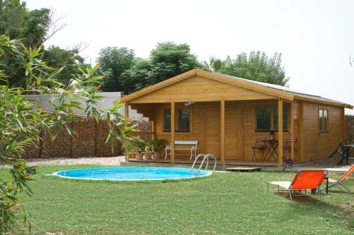 Hermoso Bungalow de madera - Housity