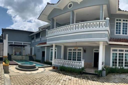 Villa Rusa (Best Place you can get in da' town!) - Housity