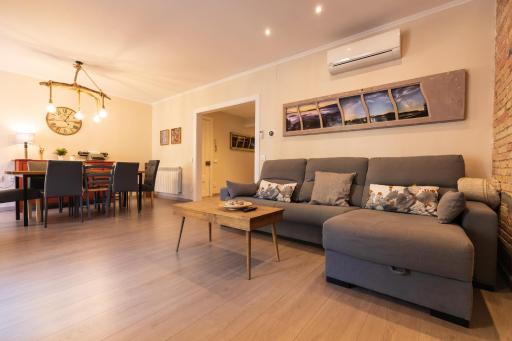 Lo passeig - Housity