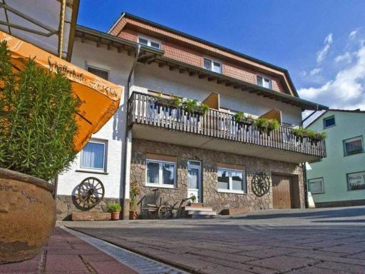 Hotel Zur Krone - Housity