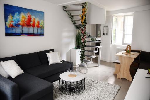 Secret Garden - Duplex Moderne - Jardin - Netflix - - Hizvo
