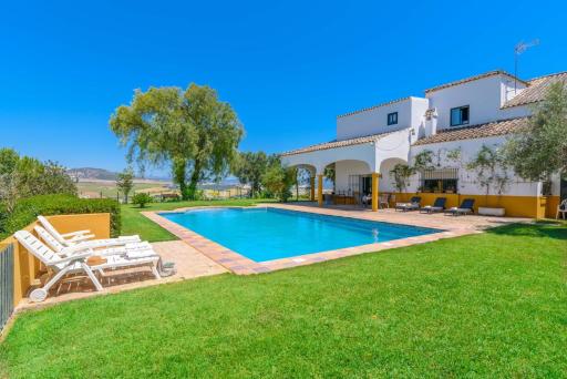 Alterhome Private Villa Cortijo Sierra y Lago - Housity