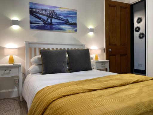 Heart of George street / Oban / Argyll - Housity