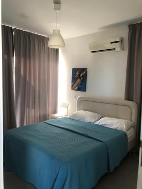 Sunny holiday by konnos - Housity