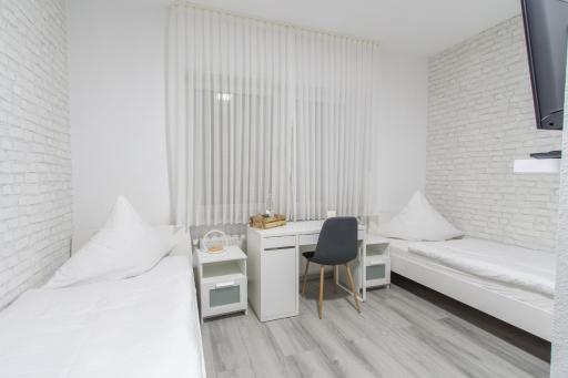 Hotel Billard Center Weywiesen - Housity