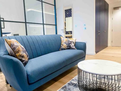 Luxury apartment minutes from Canning Town - Housity