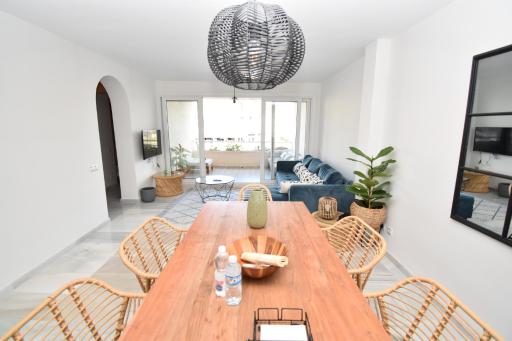 Expoholidays - Apartamentos Puerto Almerimar - Housity