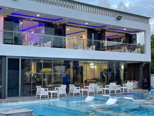 Bingo House Watamu, A Modern 5-Bedroom Villa with Pool, A Kids Heaven - Housity