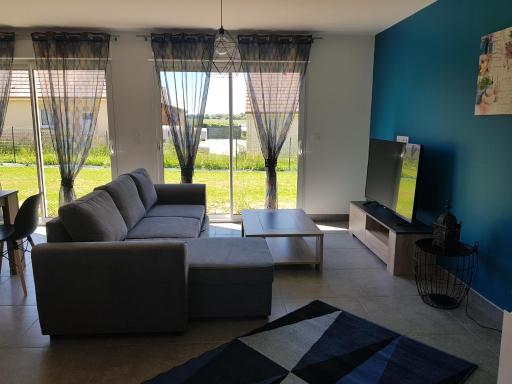 Maison Les Ecloses - Housity