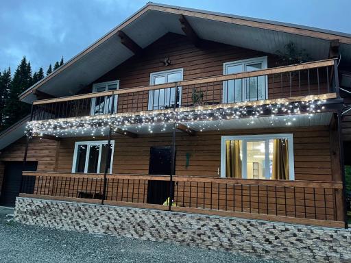 Uiutnyi dom v tikhom mestechke - Housity