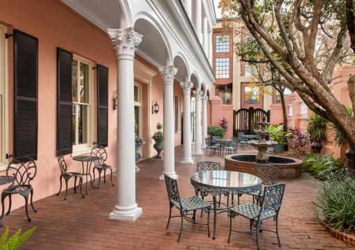 Meeting Street Inn - Housity