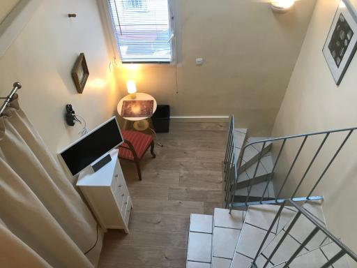 Simone's Tiny House - Housity