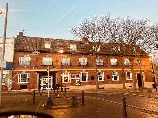 Sneyd Arms Hotel Tunstall - Housity