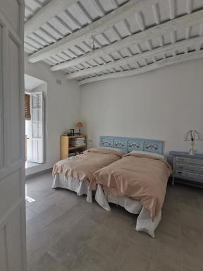 Bonita casa de pueblo - Housity