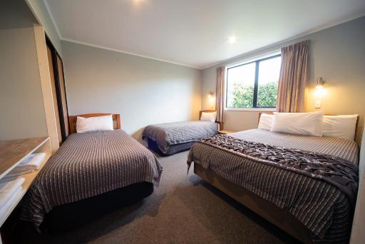 Coronation Park Holiday Park - Hizvo