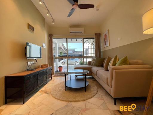 Jenjarom Modern Homestay 4-8PAX By Beestay - Housity