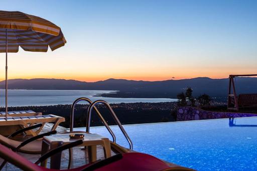 Magnificient Stone House with Private Pool and Jacuzzi in Iznik, Bursa - Housity