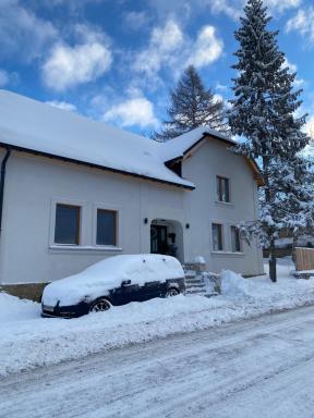 Istebna 401 MURY - Housity