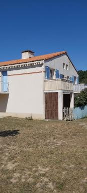 Appartement meublé, à 200 mètre de la plage - Housity