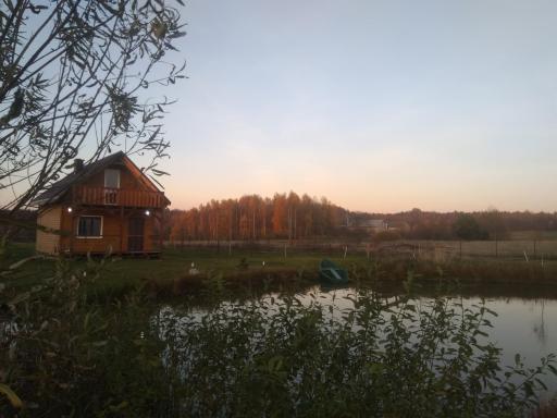 Ranczo nad stawem - Housity