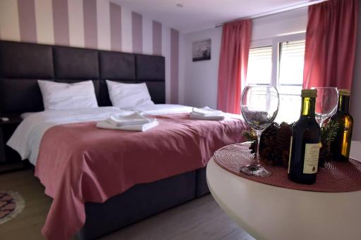 Studio Apartments Bulevar - Housity