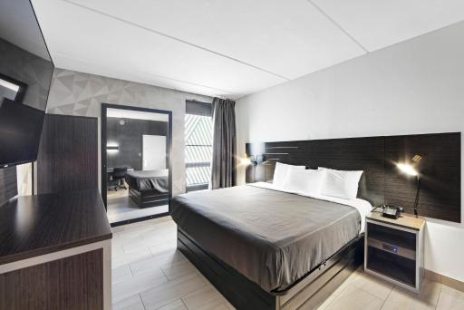 Casa Azul Hotel Blu-UBS Arena - Housity
