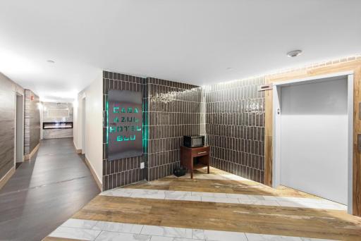 Casa Azul Hotel Blu-UBS Arena - Housity