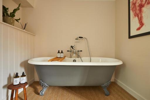 The Lamb Inn - Housity