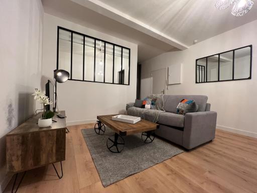 VANNES INTRA MUROS T2 LES HALLES - Housity