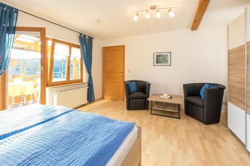 Apartment-mit-Balkon - Housity